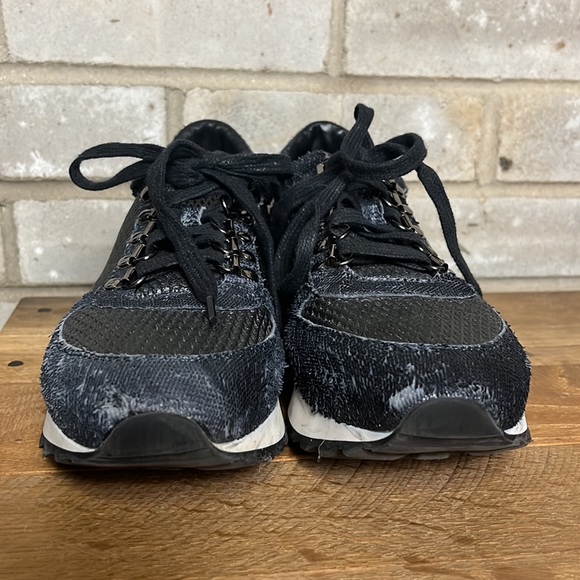 M. Gemi Textured Sneaker - Picture 2 of 8